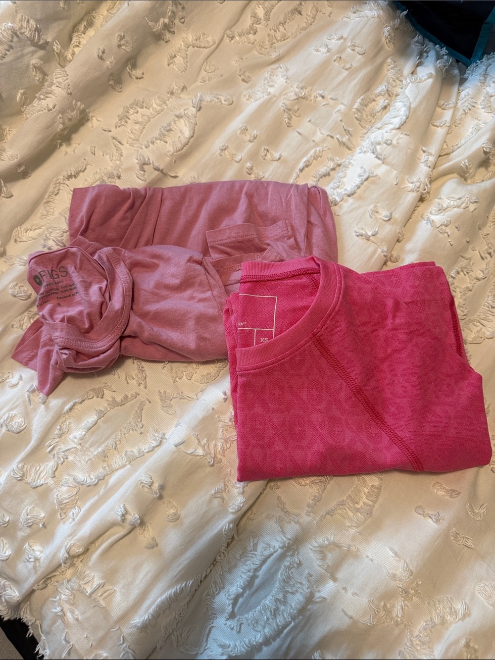 Figs f cancer pink salta and super soft long sleeve